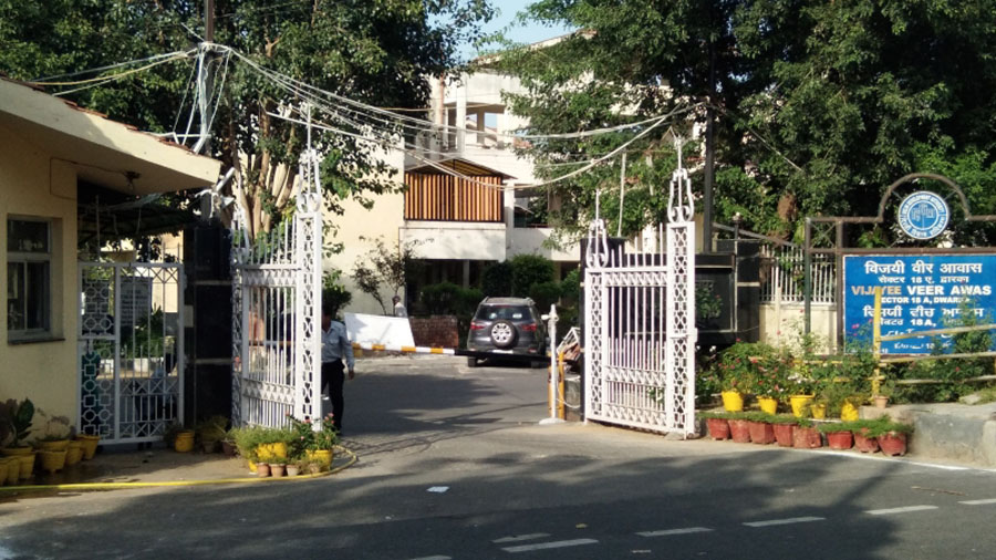 2Bhk DDA Flat For Rent In Shree Awas Apartment Sector-18B Dwarka New Delhi. 